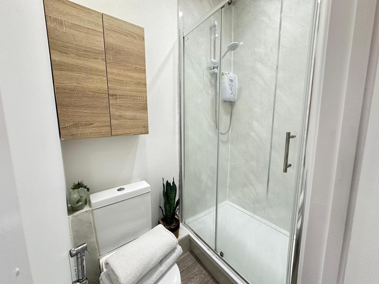 Apartment Studio At Harrow Road *
